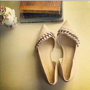 ✨Unique Nine West Flats✨